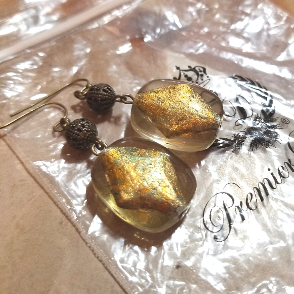 NEW Premier Designs Filigree Golden Drop Earrings - Picture 2 of 7